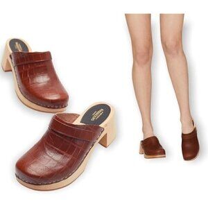 NWT Swedish Hasbeens Clogs, size 38EU